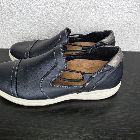 Earth Origins Elizabeth Wide Shoes Women Color Black Leather Slip On Size 6 - Picture 3 of 12